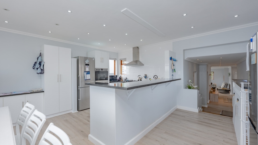 3 Bedroom Property for Sale in Agulhas Western Cape